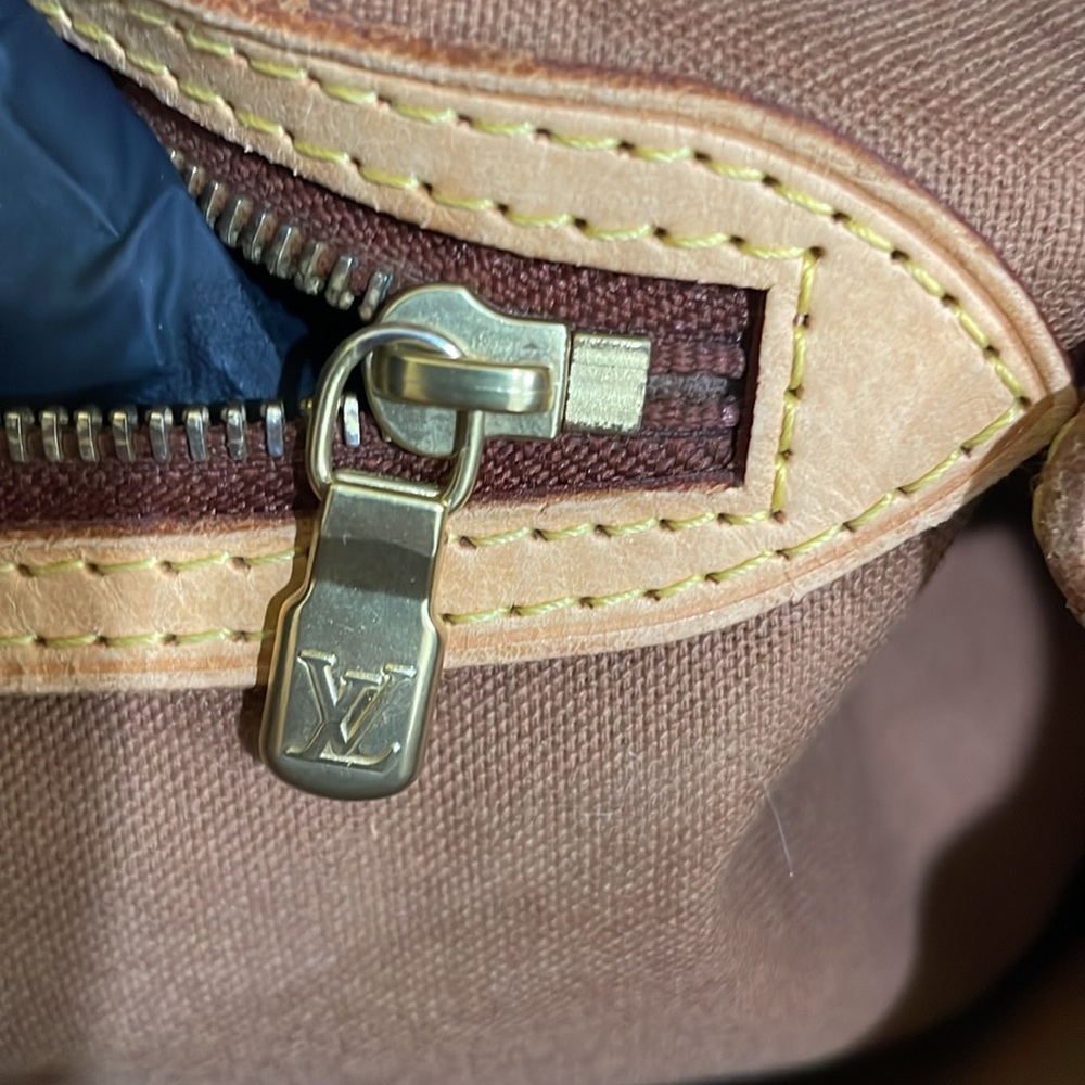 Louis Vuitton Monogram Canvas Brown Shoulder Bag with Tan Leather Handles - Picture 10 of 14